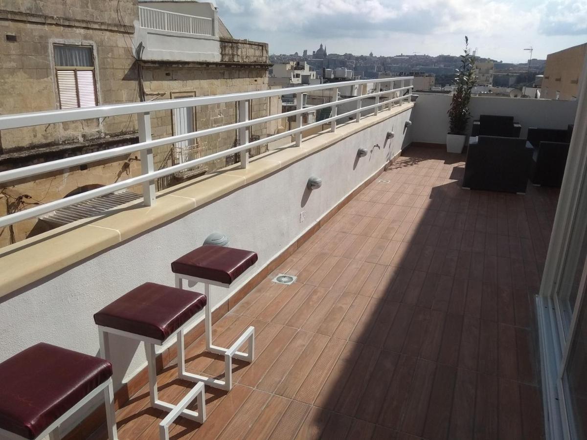 Charming Central Townhouse In Sliema By Assetflow Pro Exterior photo
