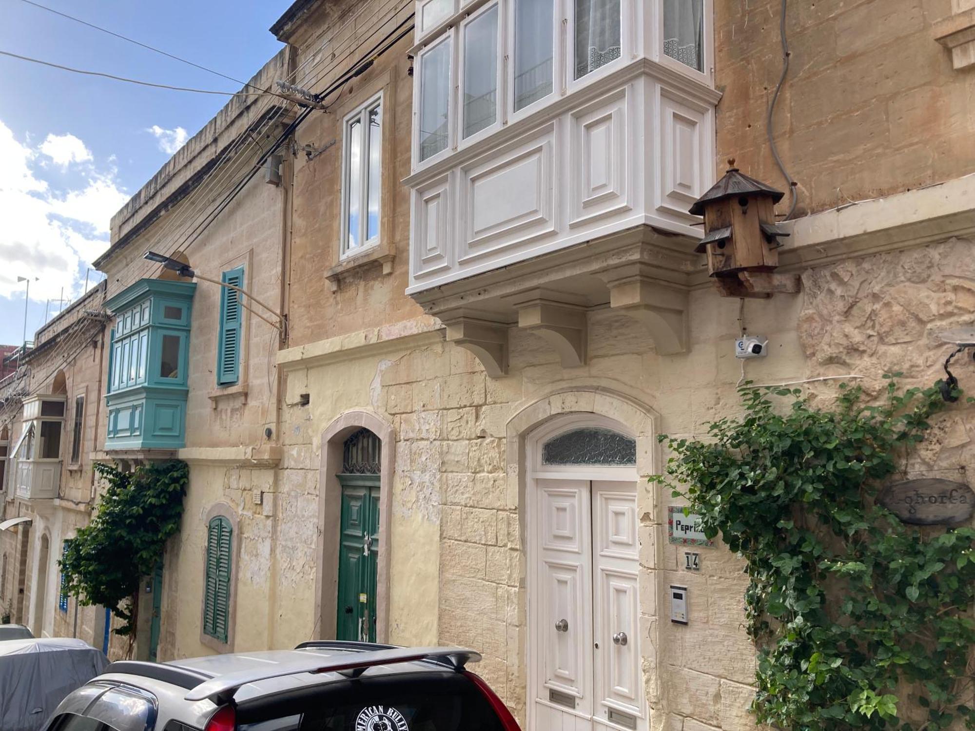 Charming Central Townhouse In Sliema By Assetflow Pro Exterior photo